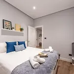 Riverside, Moderno En Centro Apartamento