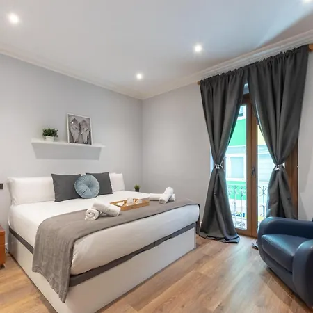 Lägenhet Riverside, Moderno En Centro