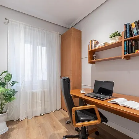 Riverside, Moderno En Centro