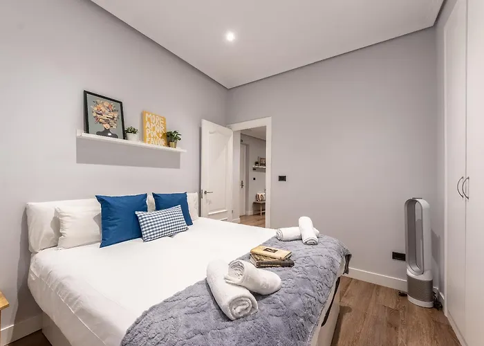 Riverside, Moderno En Centro Апартаменти